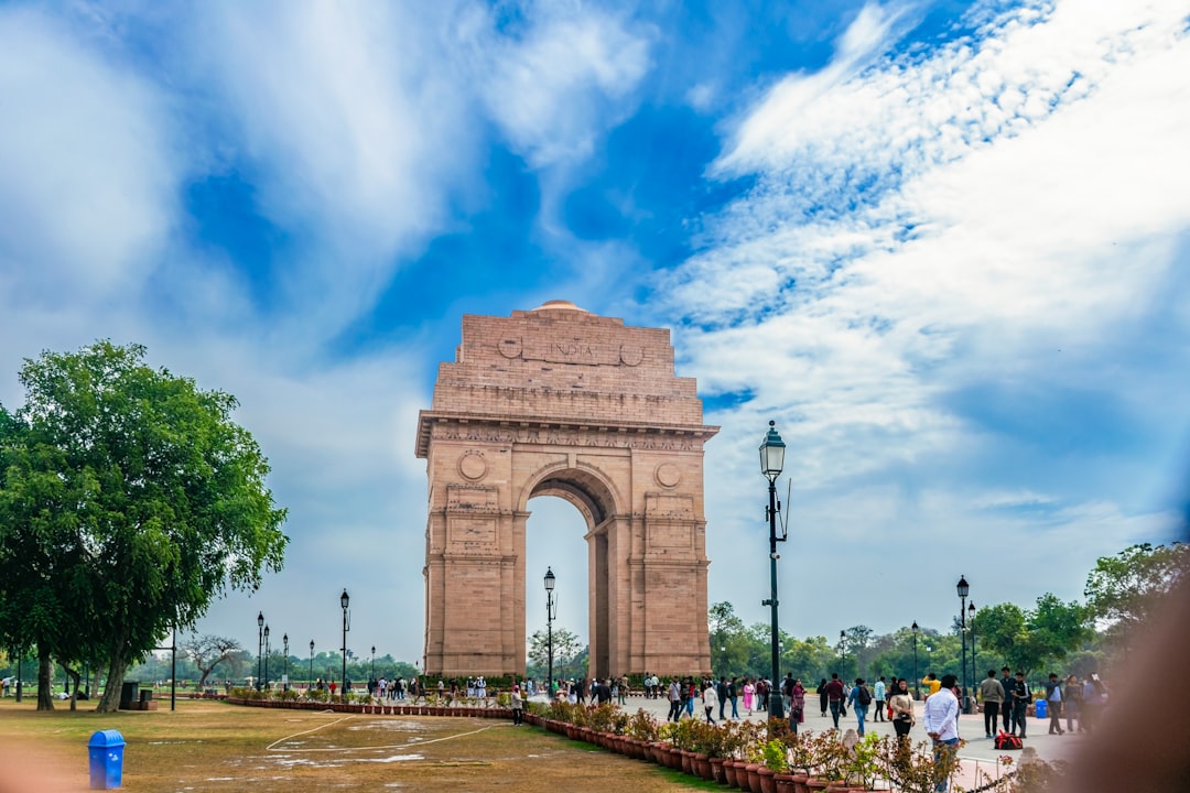 अमेरिकी फेड की आज़ादी को सुप्रीम कोर्ट का कवच: भारतीय बाज़ार पर क्या होगा असर?
