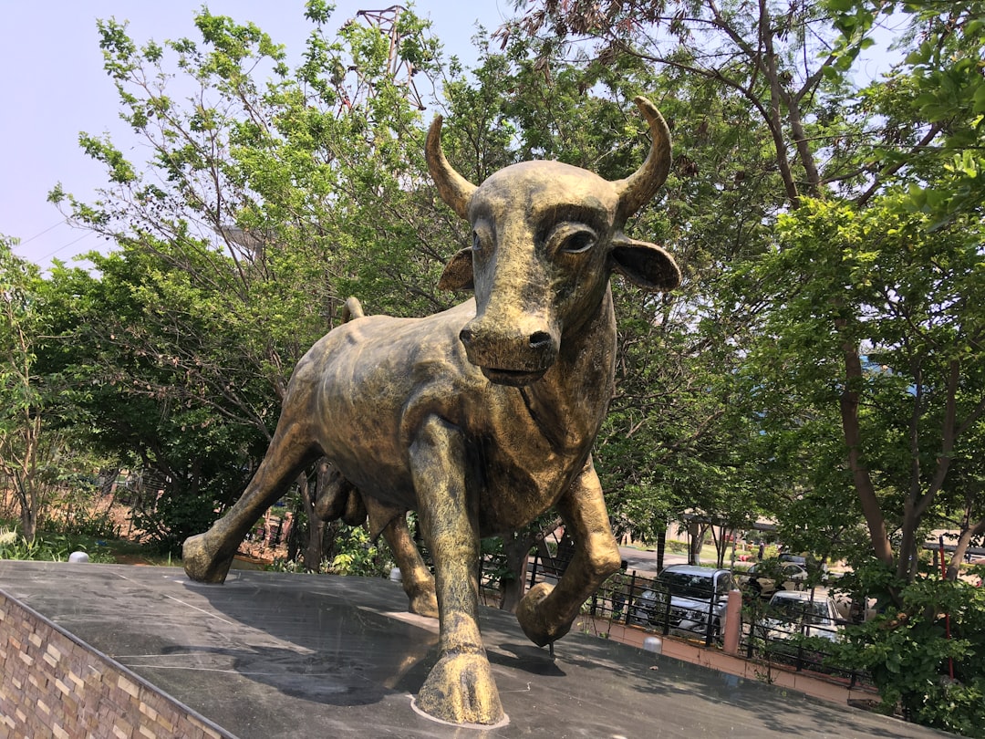 US Fed का 'Higher for Longer' Mantra: सोमवार को Indian Markets पर क्या होगा असर?